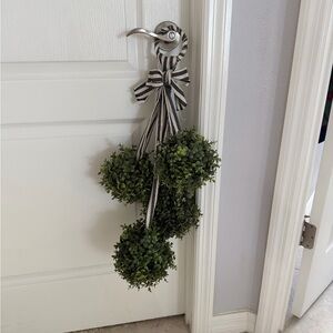 Elegant Green Topiary Ball Set with Ribbon